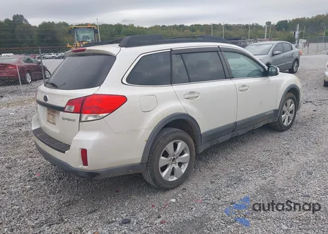 2010 Subaru Outback 2.5I Premium z USA, uszkodzony, nr VIN 4S4BRCCC3A3333777